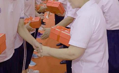 �������Ը�