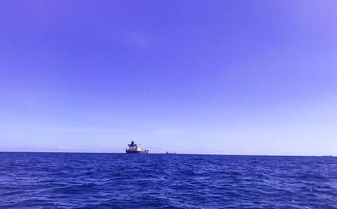 ���ġ��󺣵ĸ衷��ѧ��˼