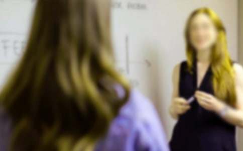 ���н�ʦ�����ѵ�ĵ�