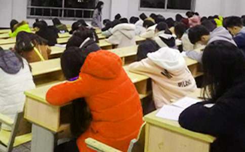 ���ڳ��ſ��Եķ��Ը�