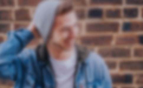 纯白想念的男生最爱个性说说