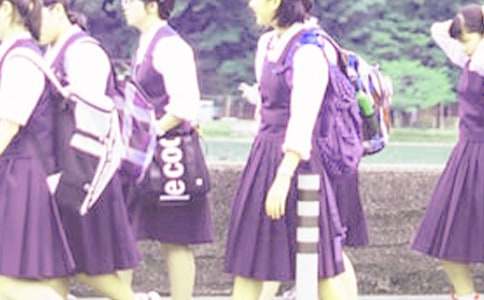 中学生的着装问题国旗下讲话稿范文(精选12篇)