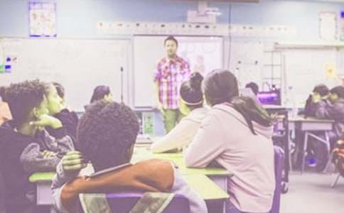 【推荐】中学生自我介绍模板集锦5篇